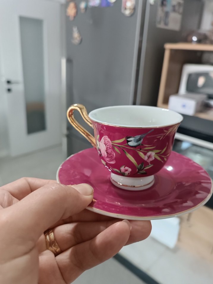 Pembe Çiçekli Altlıklı Porselen Fincan sıfır ikili set - Görsel 2