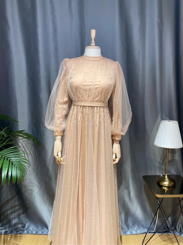 Bej Uzun Drapeli İşlemeli Abiye Elbise - Görsel 3