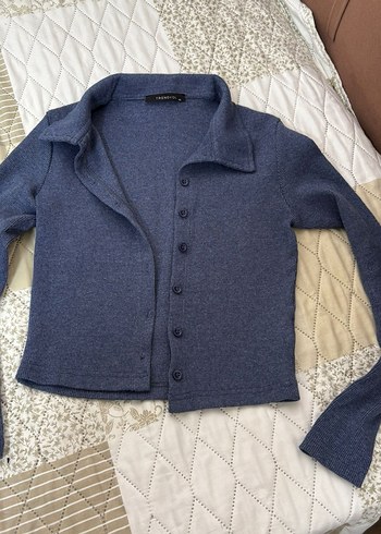 Düğmeli V Yaka Kadın Denim Hırka - Görsel 2