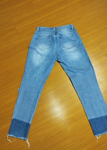 Yırtık Detaylı Gevşek Kesim Kadın Kot Pantolon - Görsel 2