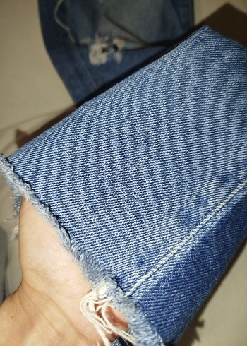 Yırtık Detaylı Gevşek Kesim Kadın Kot Pantolon - Görsel 3