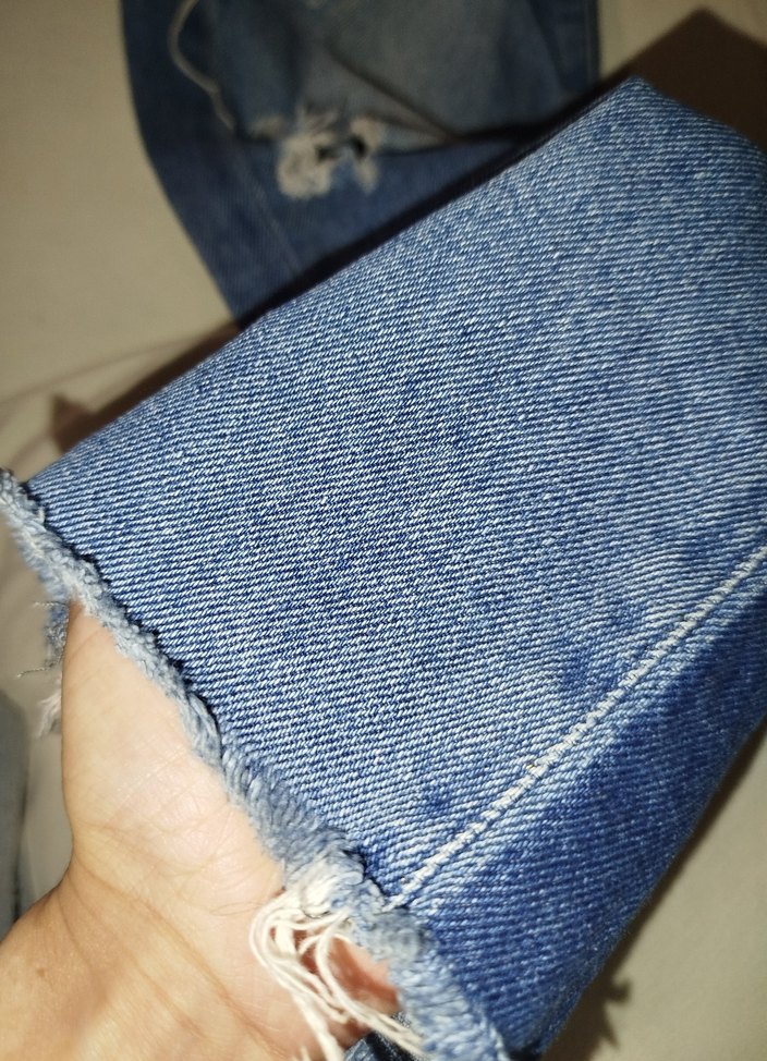 Yırtık Detaylı Gevşek Kesim Kadın Kot Pantolon - Görsel 3