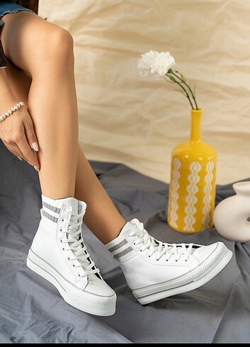 Diğer Kalın Tabanlı Bilekli Sneakers