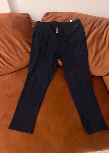 Zara Sik Ve Rahat Lacivert Pantolon