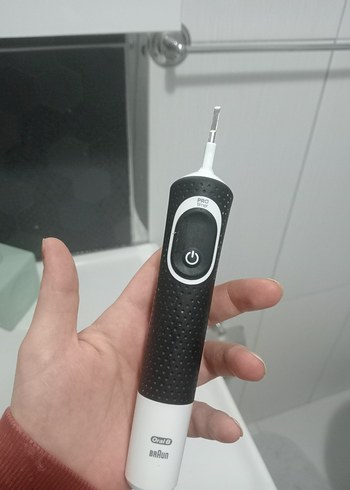 Oral-B Şarjlı Diş Fırçası ve Yedek Başlık - Görsel 2