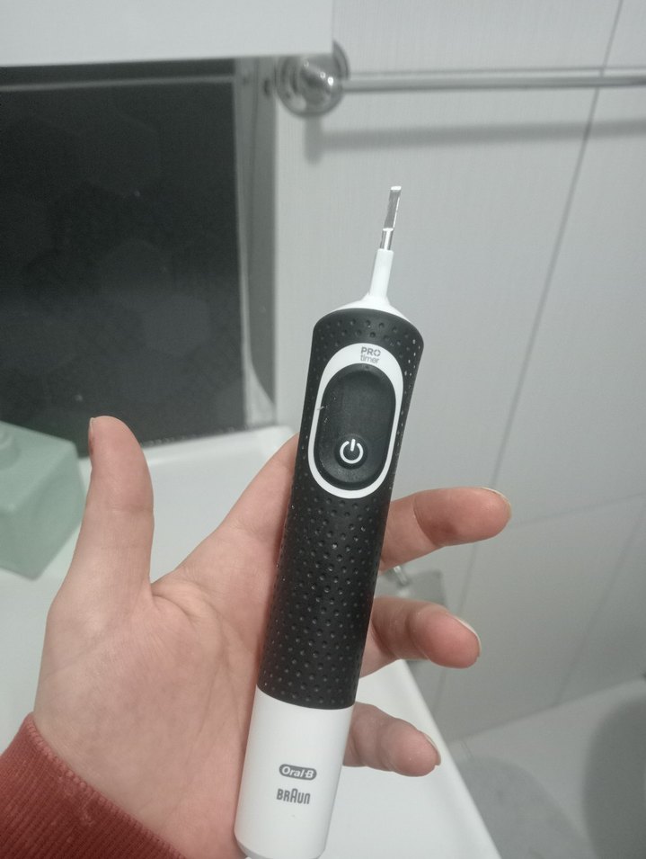 Oral-B Şarjlı Diş Fırçası ve Yedek Başlık - Görsel 2