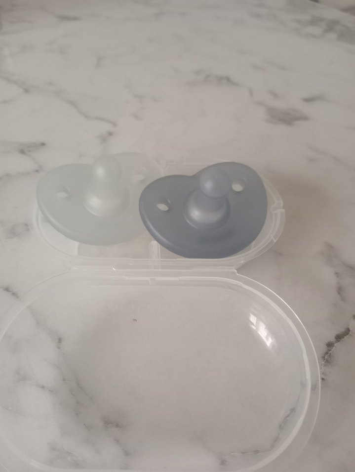 Gri ve Beyaz Emzik Seti - Görsel 2