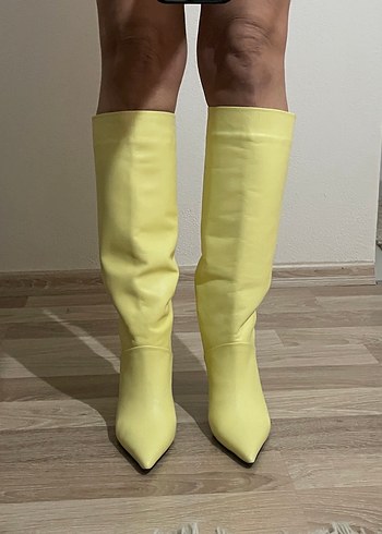 Derimod Pastel Sarı Gerçek Deri Topuklu  Çizme - Görsel 2