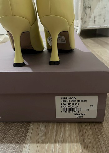 Derimod Pastel Sarı Gerçek Deri Topuklu  Çizme - Görsel 4