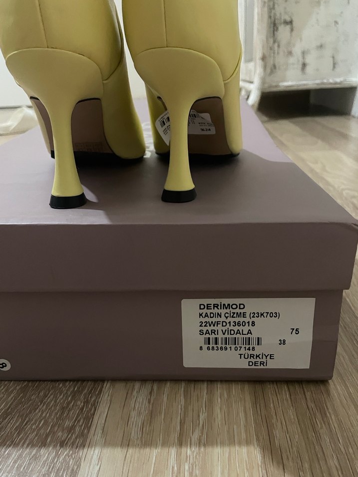 Derimod Pastel Sarı Gerçek Deri Topuklu  Çizme - Görsel 4