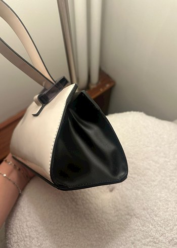 Piu Fortio Üçgen Çanta - Görsel 3