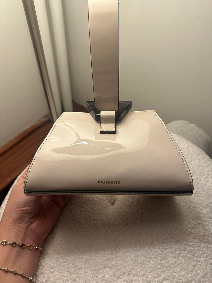 Piu Fortio Üçgen Çanta - Görsel 2