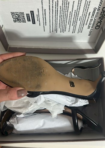 Derimod Gerçek Deri Topuklu Sandalet - Görsel 5