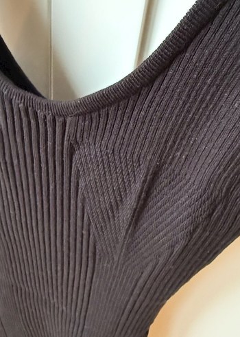 H&M bedene oturan siyah elbise - Görsel 4