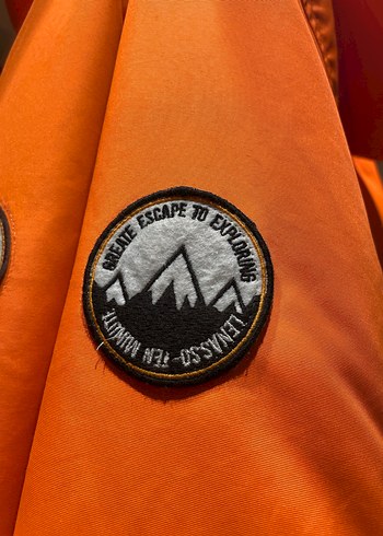 Neon Turuncu Kapüşonlu Erkek Mont - Görsel 4