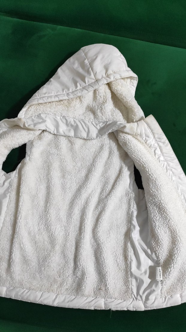 Beyaz Kapüşonlu Fermuarlı Kız Çocuk Şişme Yelek - Görsel 2