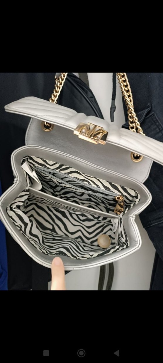 Zincir Detaylı Gri Deri Kadın Çanta - Görsel 3