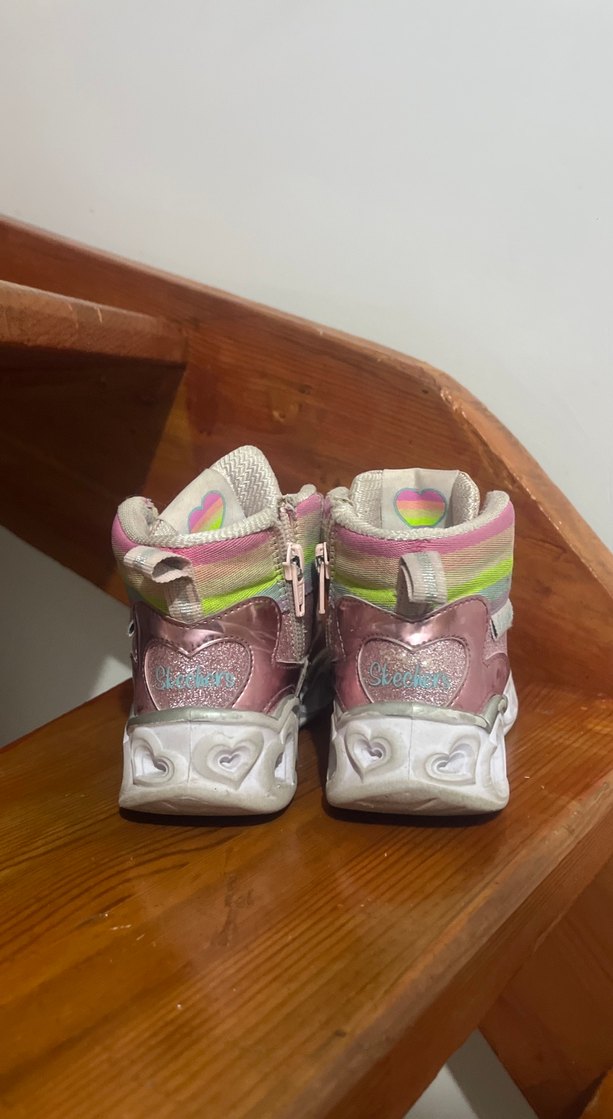 Skechers Kız Çocuk Pembe Simli Işıklı Spor Ayakkabı - Görsel 2