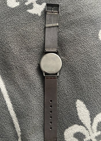 Minimalist Gri Erkek Kol Saati - Görsel 3