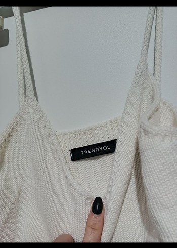 Beyaz V Yakalı Örgü Kadın Crop Top - Görsel 2