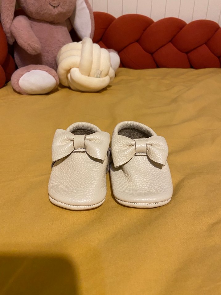 Fiyonklu Beyaz Kız Bebek İlk Adım Ayakkabısı - Görsel 2