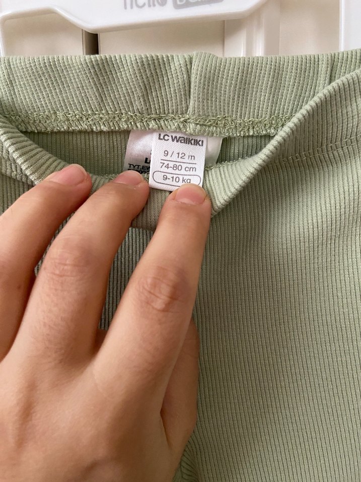 Kız Çocuk Yeşil Keten Düğmeli Tayt - Görsel 4