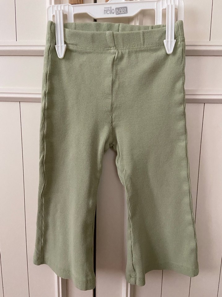 Kız Çocuk Yeşil Keten Düğmeli Tayt - Görsel 2