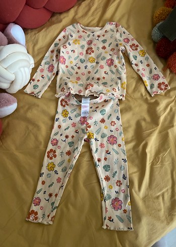 Çiçek Desenli Uzun Kollu Bebek Kız Takımı - Görsel 15