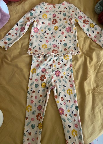 Çiçek Desenli Uzun Kollu Bebek Kız Takımı - Görsel 11