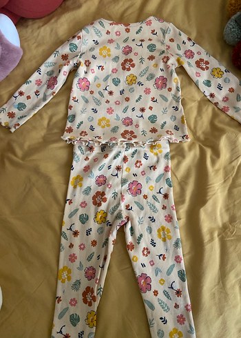 Çiçek Desenli Uzun Kollu Bebek Kız Takımı - Görsel 14