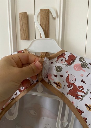 Kahverengi Baskılı Uzun Kollu Bebek Önlüğü - Görsel 3