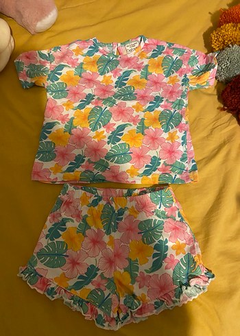 Çiçek Desenli Bebek Kız Takımı - Görsel 9