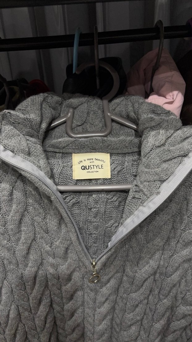 Gri Örgülü triko önü fermuarlı kazak - Görsel 2