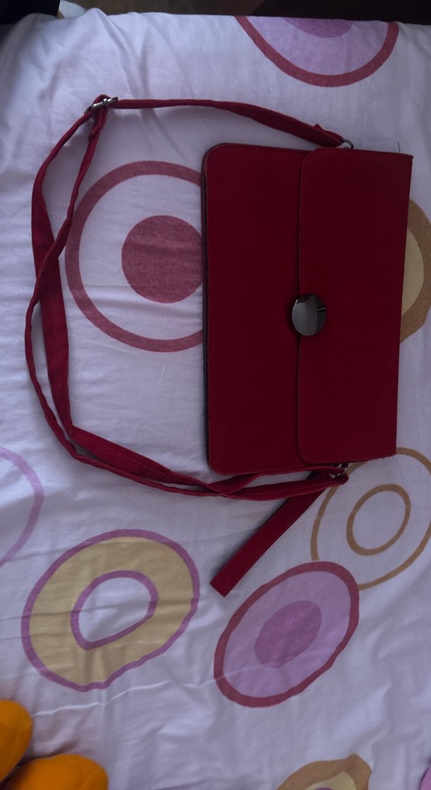 Kırmızı süet çanta - Görsel 2