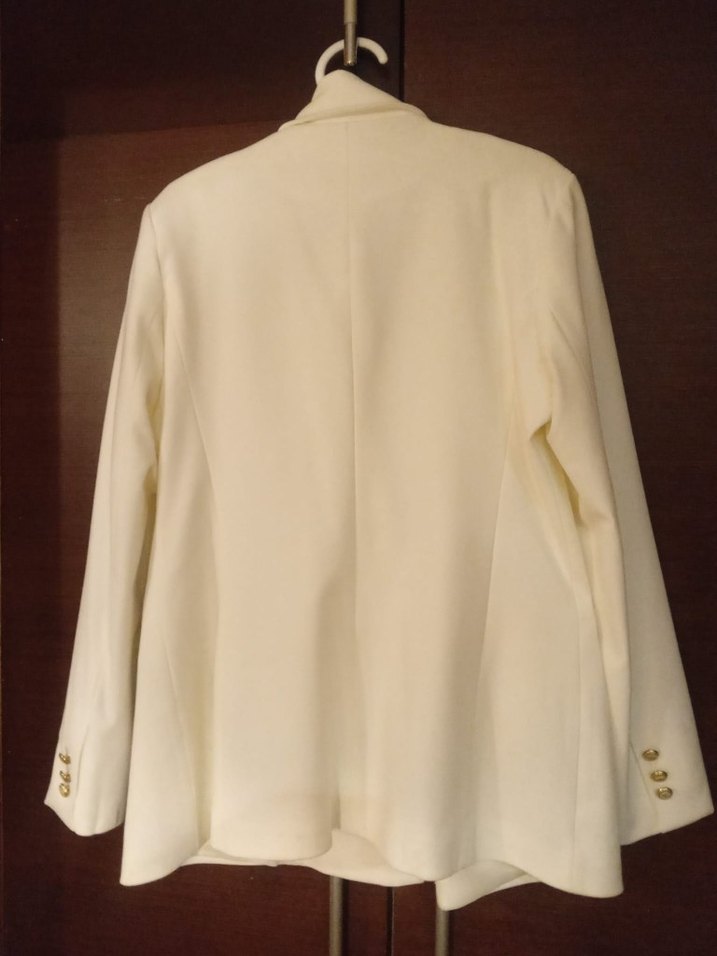 Kadın Beyaz Düğmeli Midi Blazer Ceket - Görsel 2