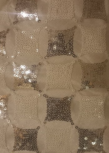 Beyaz İşlemeli Parlak Dekoratif 40×40 
 fermuarli kırlent - Görsel 2