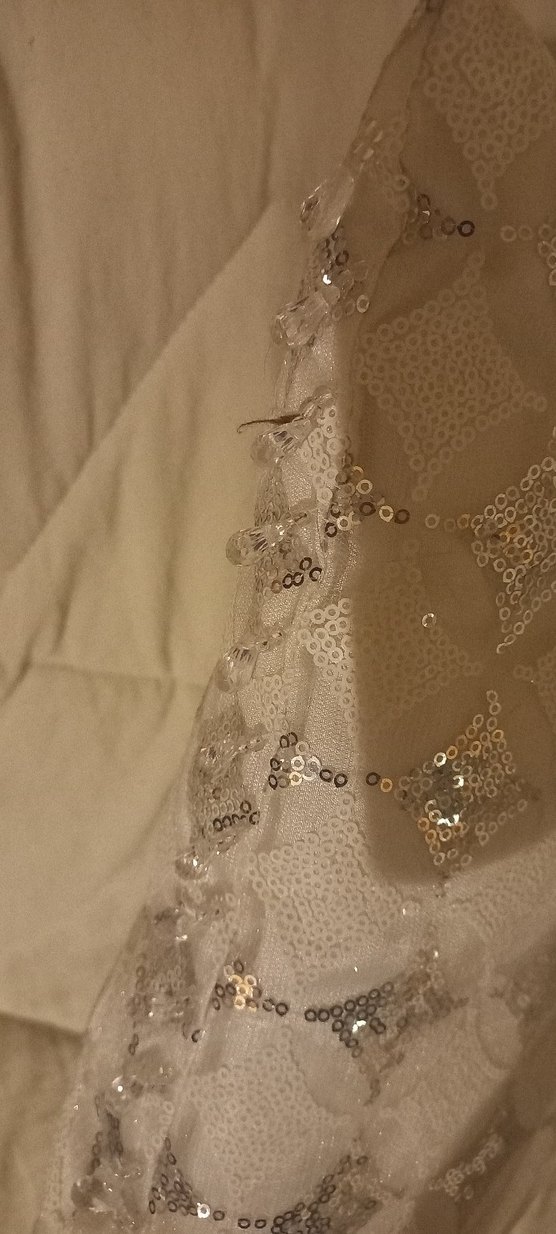 Beyaz İşlemeli Parlak Dekoratif 40×40 
 fermuarli kırlent - Görsel 3