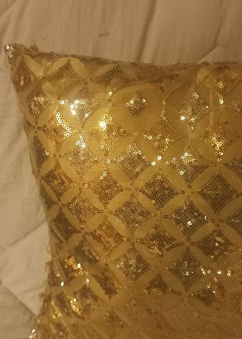 boncuk ve pul işlemeli 40×40 cm fermuarli kirlent - Görsel 4