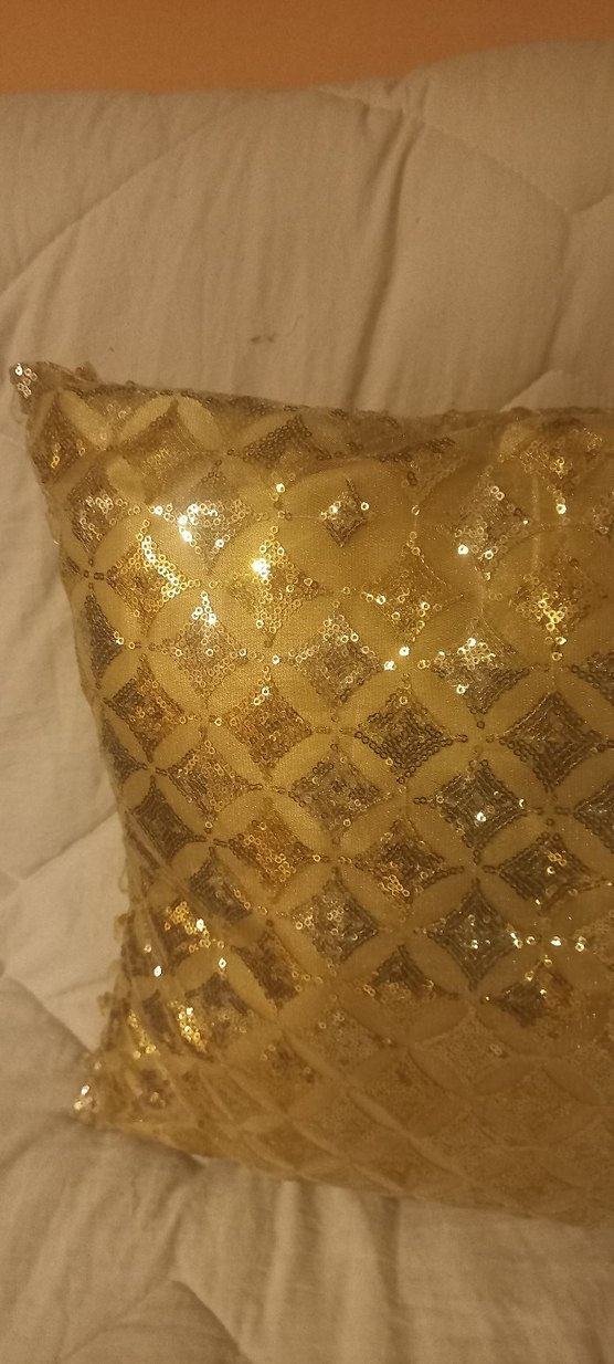 boncuk ve pul işlemeli 40×40 cm fermuarli kirlent - Görsel 4