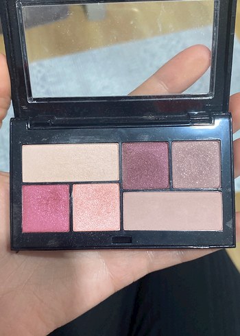 Pastel Tonlarda So In Love Göz Farı Paleti - Görsel 2