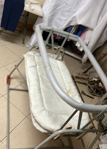 Beyaz ve Gri Metal Bebek Beşiği - Görsel 6