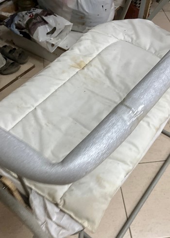 Beyaz ve Gri Metal Bebek Beşiği - Görsel 11