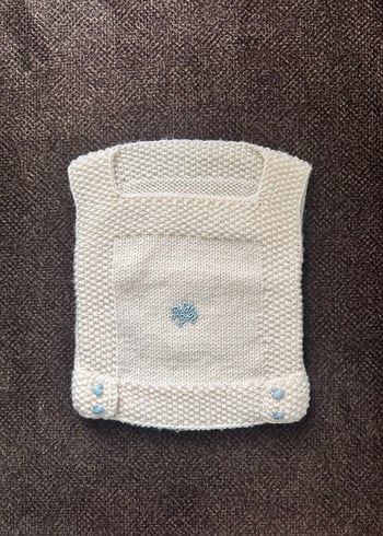 Nakışlı Beyaz Bebek Önlüğü - Görsel 3