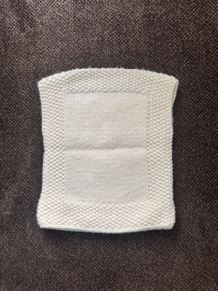 Nakışlı Beyaz Bebek Önlüğü - Görsel 4