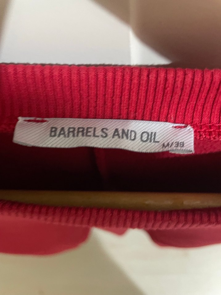 Barrels And Oil kırmızı kazak - Görsel 2