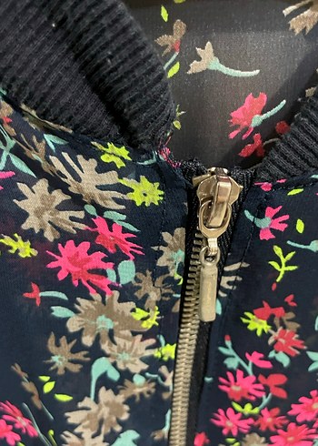 Çiçek Desenli Fermuarlı Kadın Ceket - Görsel 2