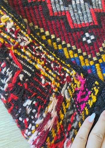 Diğer Renkli Nakışlı Geleneksel Kıl Kilim-Yolluk