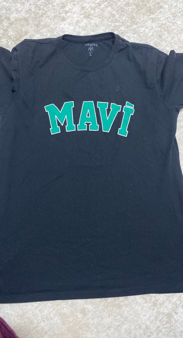 Mavi Baskılı Siyah Kadın Tişört - Görsel 2