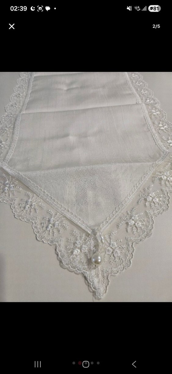 İşlemeli Beyaz Masa Örtüsü - Görsel 2