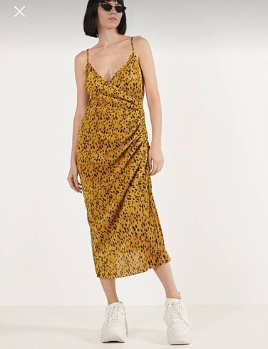 Bershka Elbise